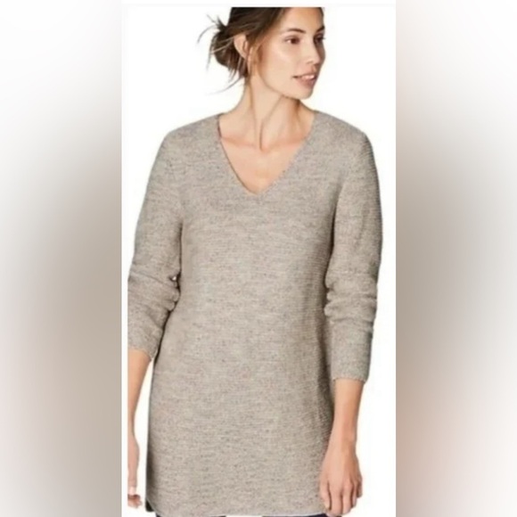PURE JILL Linen blend V neck woman quiet luxury soft classic grey tunic.  SMALL - Picture 2 of 14